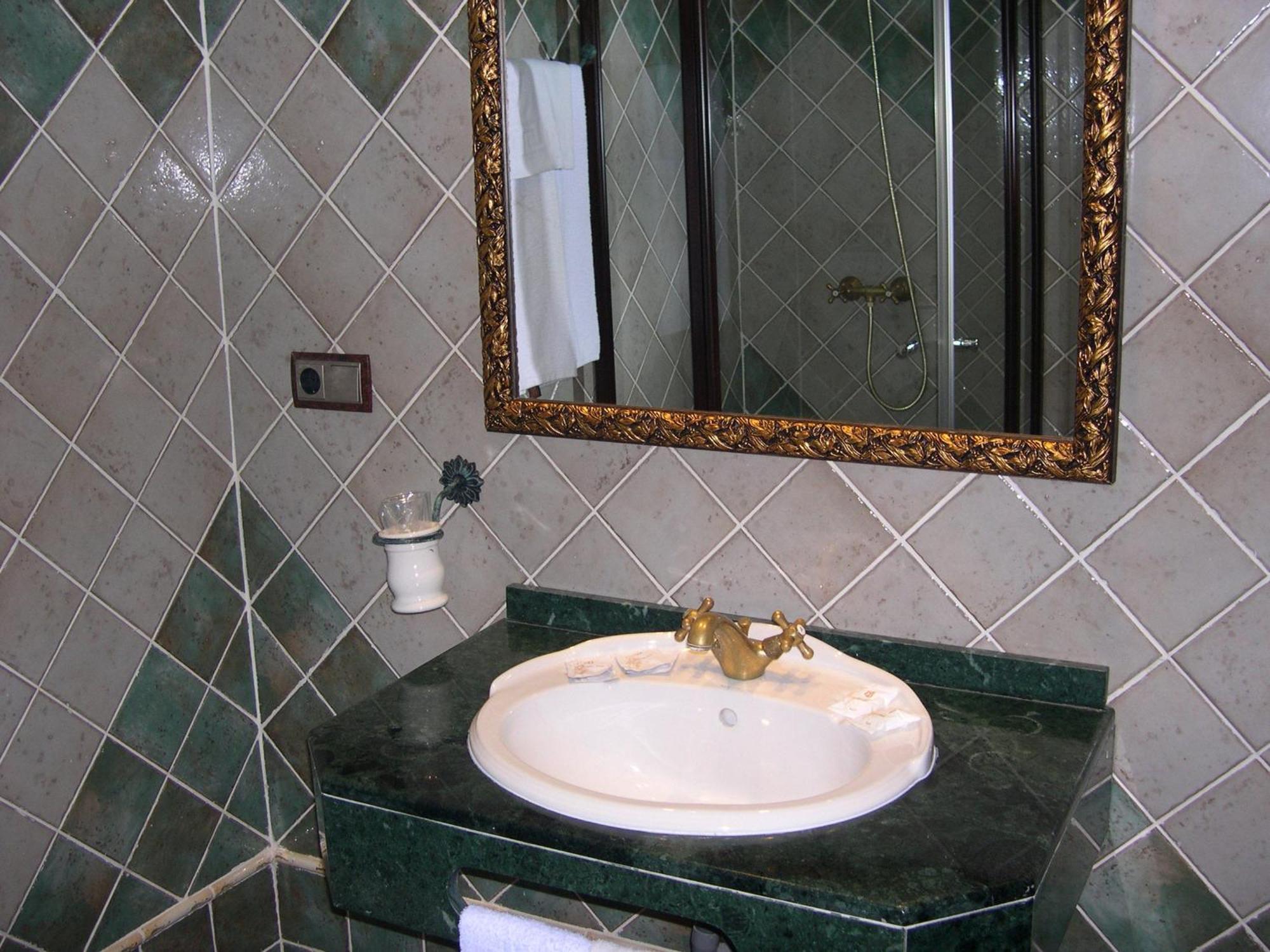 Hotel El Doncel Atarfe Phòng bức ảnh